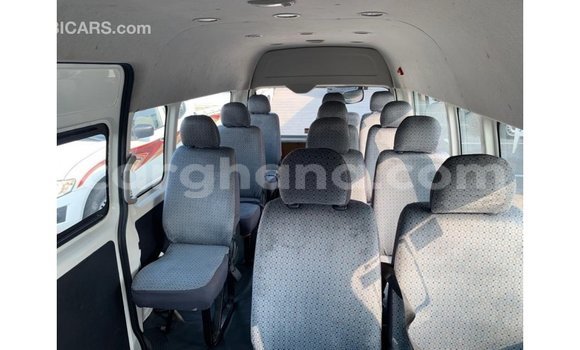 Ra Imported Toyota Hiace funfun Ọkọ̀ in Import - Dubai ni Ashanti Ra Imported Toyota Hiace funfun Ọkọ̀ in Import - Dubai ni Ashanti