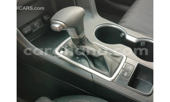 Ra Imported Kia Sportage funfun Ọkọ̀ in Import - Dubai ni Ashanti Ra Imported Kia Sportage funfun Ọkọ̀ in Import - Dubai ni Ashanti