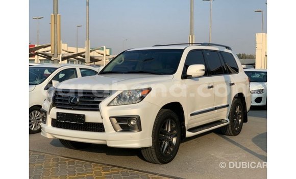 Ra Imported Lexus LX funfun Ọkọ̀ in Import - Dubai ni Ashanti Ra Imported Lexus LX funfun Ọkọ̀ in Import - Dubai ni Ashanti