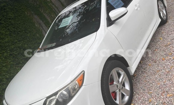 Buy Used Toyota Camry White Car in Accra in Greater Accra