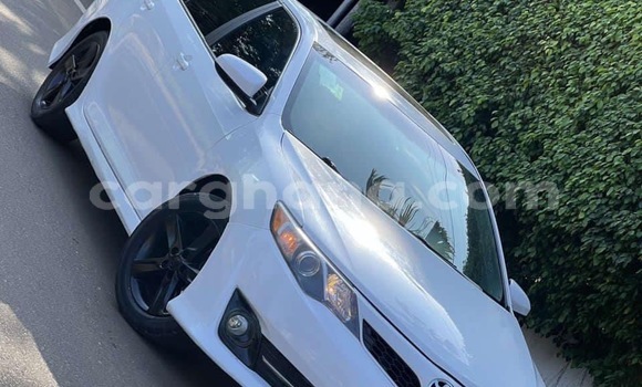 Buy Used Toyota Camry White Car in Accra in Greater Accra