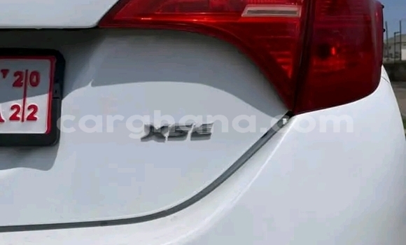 Sayi Na hannu Toyota Corolla II White Mota in Accra a Greater Accra Sayi Na hannu Toyota Corolla II White Mota in Accra a Greater Accra