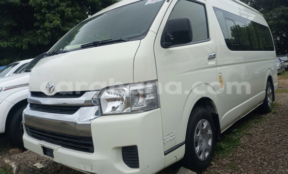 Buy Used Toyota Hiace White Car in Accra in Greater Accra Buy Used Toyota Hiace White Car in Accra in Greater Accra
