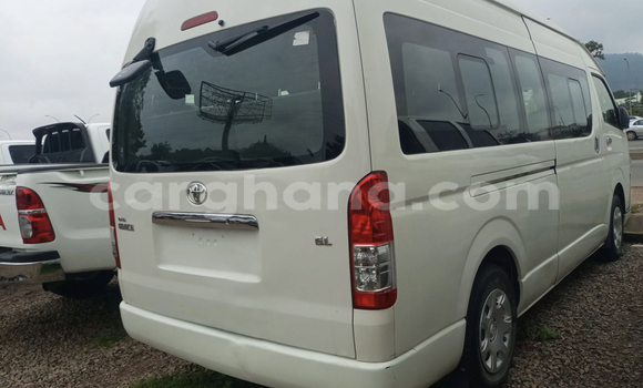 Sayi Na hannu Toyota Hiace White Mota in Accra a Greater Accra Sayi Na hannu Toyota Hiace White Mota in Accra a Greater Accra