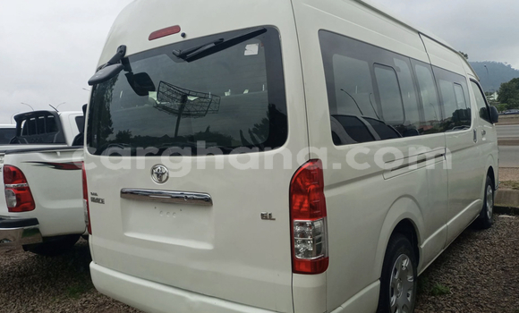 Sayi Na hannu Toyota Hiace White Mota in Accra a Greater Accra Sayi Na hannu Toyota Hiace White Mota in Accra a Greater Accra