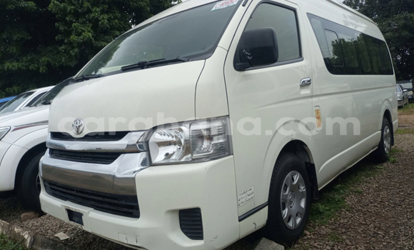 Sayi Na hannu Toyota Hiace White Mota in Accra a Greater Accra Sayi Na hannu Toyota Hiace White Mota in Accra a Greater Accra