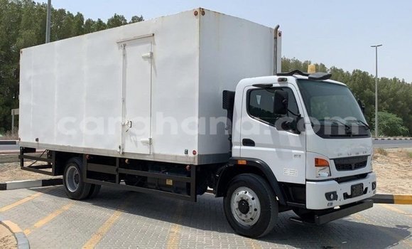 Ra Imported Mitsubishi Fuso funfun Ọkọ̀ akẹ́rù ńlá in Import - Dubai ni Ashanti Ra Imported Mitsubishi Fuso funfun Ọkọ̀ akẹ́rù ńlá in Import - Dubai ni Ashanti