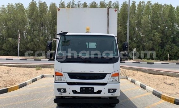 Ra Imported Mitsubishi Fuso funfun Ọkọ̀ akẹ́rù ńlá in Import - Dubai ni Ashanti Ra Imported Mitsubishi Fuso funfun Ọkọ̀ akẹ́rù ńlá in Import - Dubai ni Ashanti