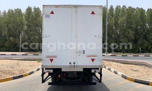 Ra Imported Mitsubishi Fuso funfun Ọkọ̀ akẹ́rù ńlá in Import - Dubai ni Ashanti Ra Imported Mitsubishi Fuso funfun Ọkọ̀ akẹ́rù ńlá in Import - Dubai ni Ashanti
