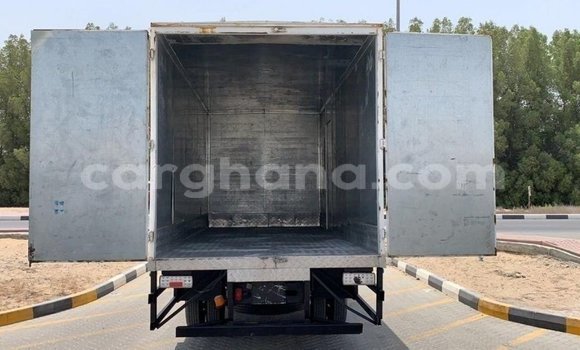 Ra Imported Mitsubishi Fuso funfun Ọkọ̀ akẹ́rù ńlá in Import - Dubai ni Ashanti Ra Imported Mitsubishi Fuso funfun Ọkọ̀ akẹ́rù ńlá in Import - Dubai ni Ashanti