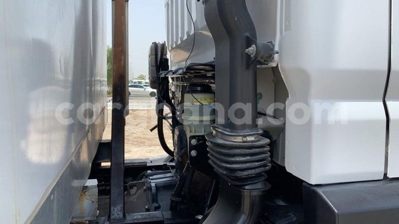 Big with watermark mitsubishi fuso ashanti import dubai 49381