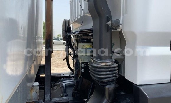 Ra Imported Mitsubishi Fuso funfun Ọkọ̀ akẹ́rù ńlá in Import - Dubai ni Ashanti Ra Imported Mitsubishi Fuso funfun Ọkọ̀ akẹ́rù ńlá in Import - Dubai ni Ashanti