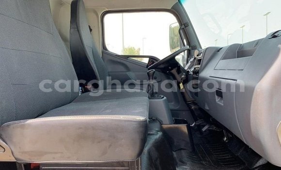 Ra Imported Mitsubishi Fuso funfun Ọkọ̀ akẹ́rù ńlá in Import - Dubai ni Ashanti Ra Imported Mitsubishi Fuso funfun Ọkọ̀ akẹ́rù ńlá in Import - Dubai ni Ashanti