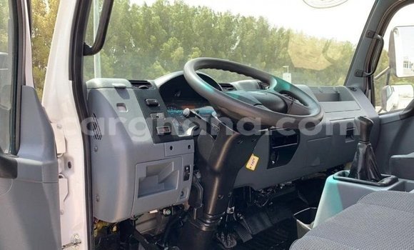 Ra Imported Mitsubishi Fuso funfun Ọkọ̀ akẹ́rù ńlá in Import - Dubai ni Ashanti Ra Imported Mitsubishi Fuso funfun Ọkọ̀ akẹ́rù ńlá in Import - Dubai ni Ashanti