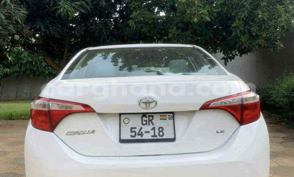 Ra Àlòkù Toyota Corolla funfun Ọkọ̀ in Accra ni Greater Accra Ra Àlòkù Toyota Corolla funfun Ọkọ̀ in Accra ni Greater Accra