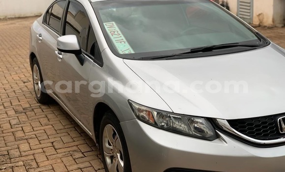 Ra Àlòkù Honda Civic Silver Ọkọ̀ in Accra ni Greater Accra Ra Àlòkù Honda Civic Silver Ọkọ̀ in Accra ni Greater Accra
