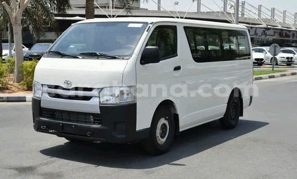 Buy Used Toyota Hiace White Car in Sekondi–Takoradi Metropolitan in Western Buy Used Toyota Hiace White Car in Sekondi–Takoradi Metropolitan in Western