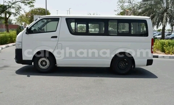 Buy Used Toyota Hiace White Car in Sekondi–Takoradi Metropolitan in Western Buy Used Toyota Hiace White Car in Sekondi–Takoradi Metropolitan in Western