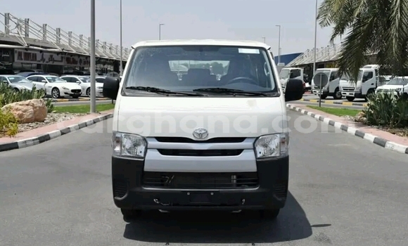 Buy Used Toyota Hiace White Car in Sekondi–Takoradi Metropolitan in Western Buy Used Toyota Hiace White Car in Sekondi–Takoradi Metropolitan in Western