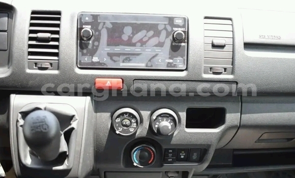 Buy Used Toyota Hiace White Car in Sekondi–Takoradi Metropolitan in Western Buy Used Toyota Hiace White Car in Sekondi–Takoradi Metropolitan in Western