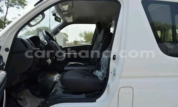 Buy Used Toyota Hiace White Car in Sekondi–Takoradi Metropolitan in Western Buy Used Toyota Hiace White Car in Sekondi–Takoradi Metropolitan in Western