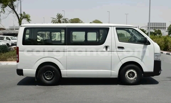 Buy Used Toyota Hiace White Car in Sekondi–Takoradi Metropolitan in Western Buy Used Toyota Hiace White Car in Sekondi–Takoradi Metropolitan in Western