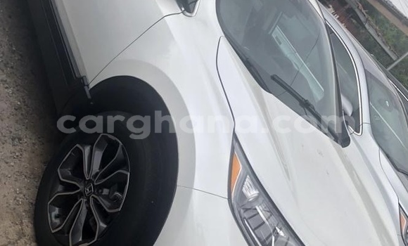 Buy Used Honda CR–V White Car in Accra in Greater Accra Buy Used Honda CR–V White Car in Accra in Greater Accra