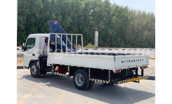 Ra Imported Mitsubishi i funfun Ọkọ̀ in Import - Dubai ni Ashanti Ra Imported Mitsubishi i funfun Ọkọ̀ in Import - Dubai ni Ashanti