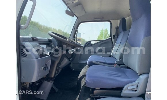 Ra Imported Mitsubishi i funfun Ọkọ̀ in Import - Dubai ni Ashanti Ra Imported Mitsubishi i funfun Ọkọ̀ in Import - Dubai ni Ashanti