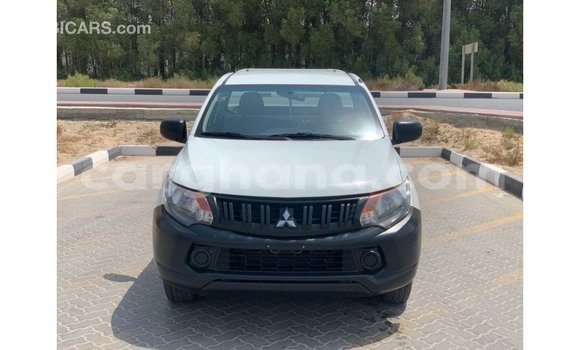 Sayi Imported Mitsubishi L200 White Mota in Import - Dubai a Ashanti Sayi Imported Mitsubishi L200 White Mota in Import - Dubai a Ashanti