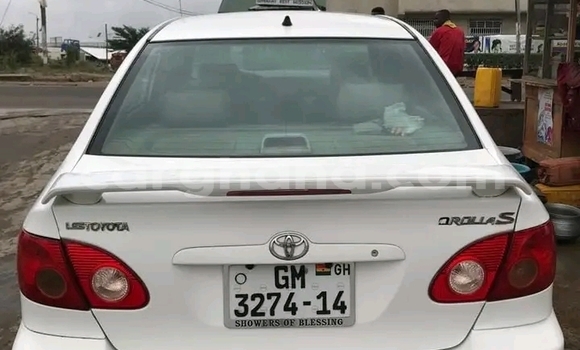 Ra Àlòkù Toyota Corolla funfun Ọkọ̀ in Accra ni Greater Accra Ra Àlòkù Toyota Corolla funfun Ọkọ̀ in Accra ni Greater Accra