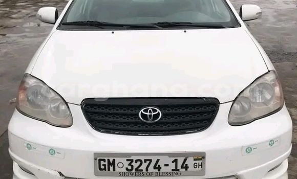 Ra Àlòkù Toyota Corolla funfun Ọkọ̀ in Accra ni Greater Accra Ra Àlòkù Toyota Corolla funfun Ọkọ̀ in Accra ni Greater Accra