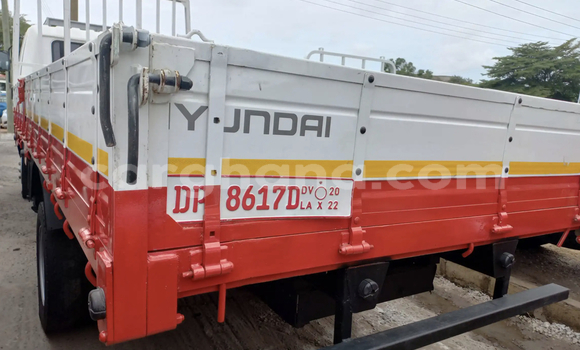 Buy Used Hyundai Chorus White Truck in Accra in Greater Accra Buy Used Hyundai Chorus White Truck in Accra in Greater Accra