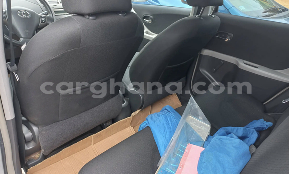 Sayi Na hannu Toyota Vitz Azurfa Mota in Accra a Greater Accra Sayi Na hannu Toyota Vitz Azurfa Mota in Accra a Greater Accra