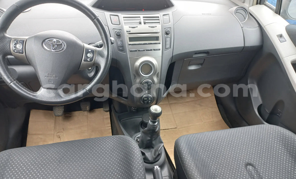 Sayi Na hannu Toyota Vitz Azurfa Mota in Accra a Greater Accra Sayi Na hannu Toyota Vitz Azurfa Mota in Accra a Greater Accra