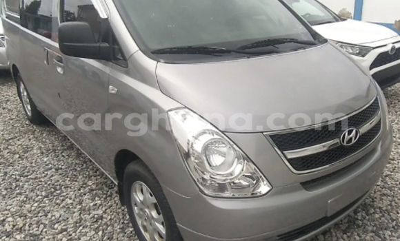 Ra Àlòkù Hyundai Starex Silver Ọkọ̀ in Accra ni Greater Accra