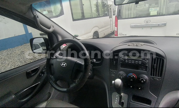 Sayi Na hannu Hyundai Starex Azurfa Mota in Accra a Greater Accra Sayi Na hannu Hyundai Starex Azurfa Mota in Accra a Greater Accra