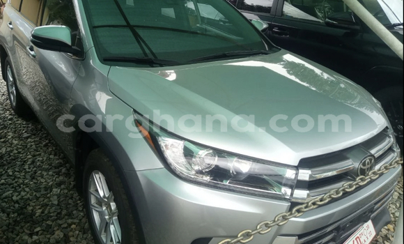 Buy Used Toyota Highlander Silver Car in Accra in Greater Accra