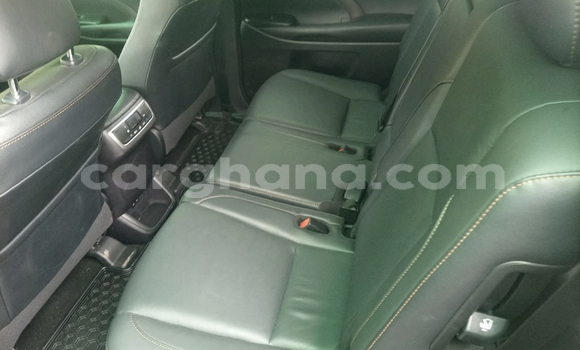 Sayi Na hannu Toyota Highlander Azurfa Mota in Accra a Greater Accra Sayi Na hannu Toyota Highlander Azurfa Mota in Accra a Greater Accra