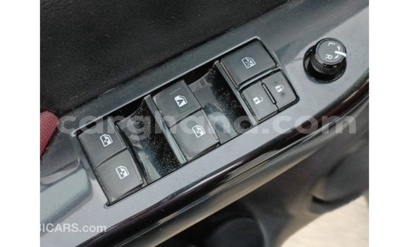 Buy Import Toyota Hilux White Car in Import - Dubai in Ashanti Buy Import Toyota Hilux White Car in Import - Dubai in Ashanti