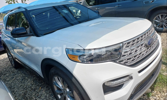 Buy Used Ford Explorer White Car in Accra in Greater Accra