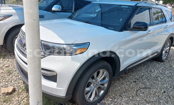 Sayi Na hannu Ford Explorer White Mota in Accra a Greater Accra Sayi Na hannu Ford Explorer White Mota in Accra a Greater Accra