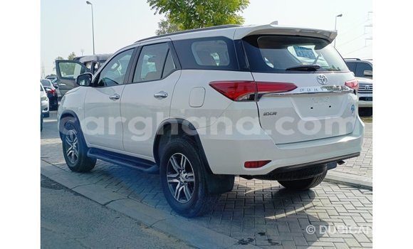 Ra Imported Toyota Fortuner funfun Ọkọ̀ in Import - Dubai ni Ashanti Ra Imported Toyota Fortuner funfun Ọkọ̀ in Import - Dubai ni Ashanti