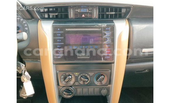 Ra Imported Toyota Fortuner funfun Ọkọ̀ in Import - Dubai ni Ashanti Ra Imported Toyota Fortuner funfun Ọkọ̀ in Import - Dubai ni Ashanti