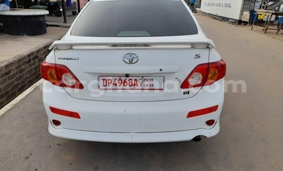 Ra Àlòkù Toyota Corolla funfun Ọkọ̀ in Accra ni Greater Accra Ra Àlòkù Toyota Corolla funfun Ọkọ̀ in Accra ni Greater Accra