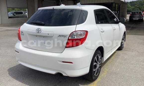 Sayi Na hannu Toyota Matrix White Mota in Accra a Greater Accra Sayi Na hannu Toyota Matrix White Mota in Accra a Greater Accra