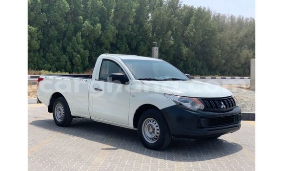 Buy Import Mitsubishi L200 White Car in Import - Dubai in Ashanti Buy Import Mitsubishi L200 White Car in Import - Dubai in Ashanti