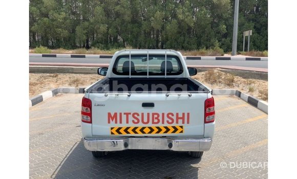 Buy Import Mitsubishi L200 White Car in Import - Dubai in Ashanti Buy Import Mitsubishi L200 White Car in Import - Dubai in Ashanti