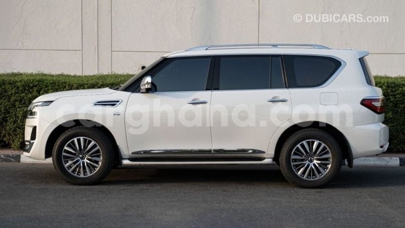 Big with watermark nissan patrol ashanti import dubai 49523