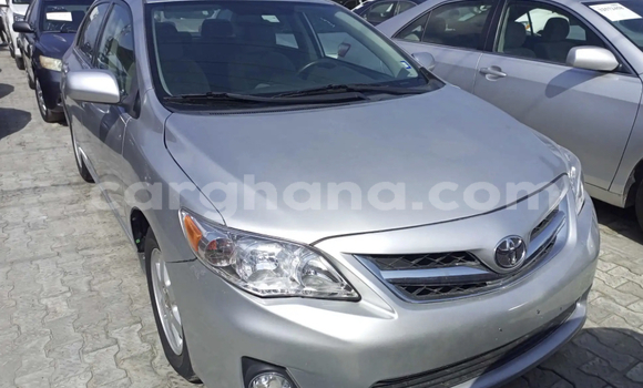 Ra Àlòkù Toyota Corolla Silver Ọkọ̀ in Accra ni Greater Accra